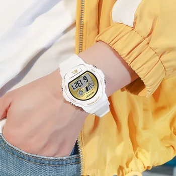 Okrągły sanda Męskie sportowe zegarek moda wszystko Mecz cyfrowy elektroniczny zegarek damski 2021Simple Matcha zielona klamrą wodoodporny zegarek